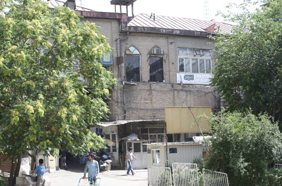 تخریب «سرای دلگشا در بازار تهران» با حکم دیوان عدالت اداری انجام شد